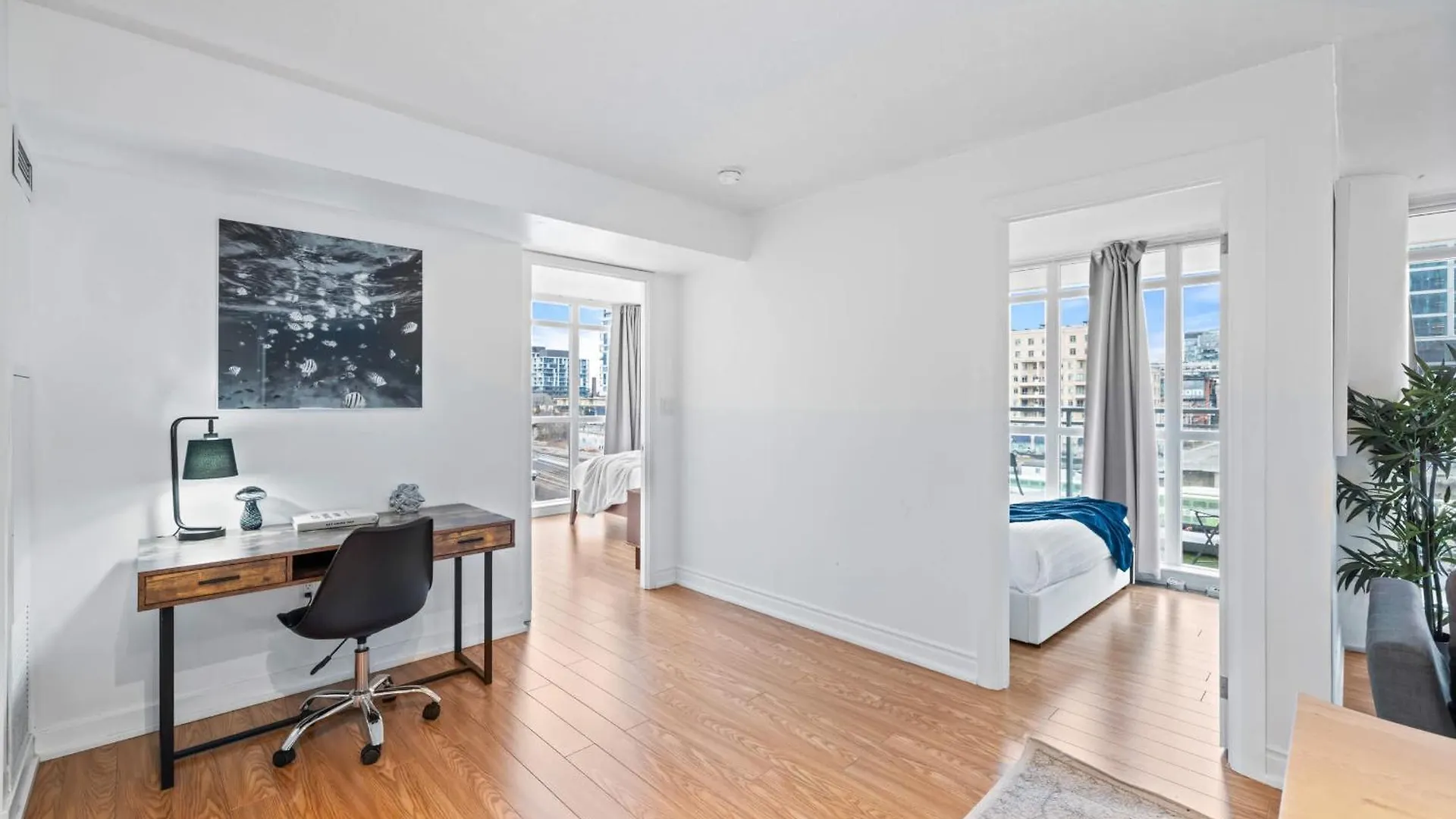 City Gem Near The Rogers Centre & Top Attractions Toronto Apartment