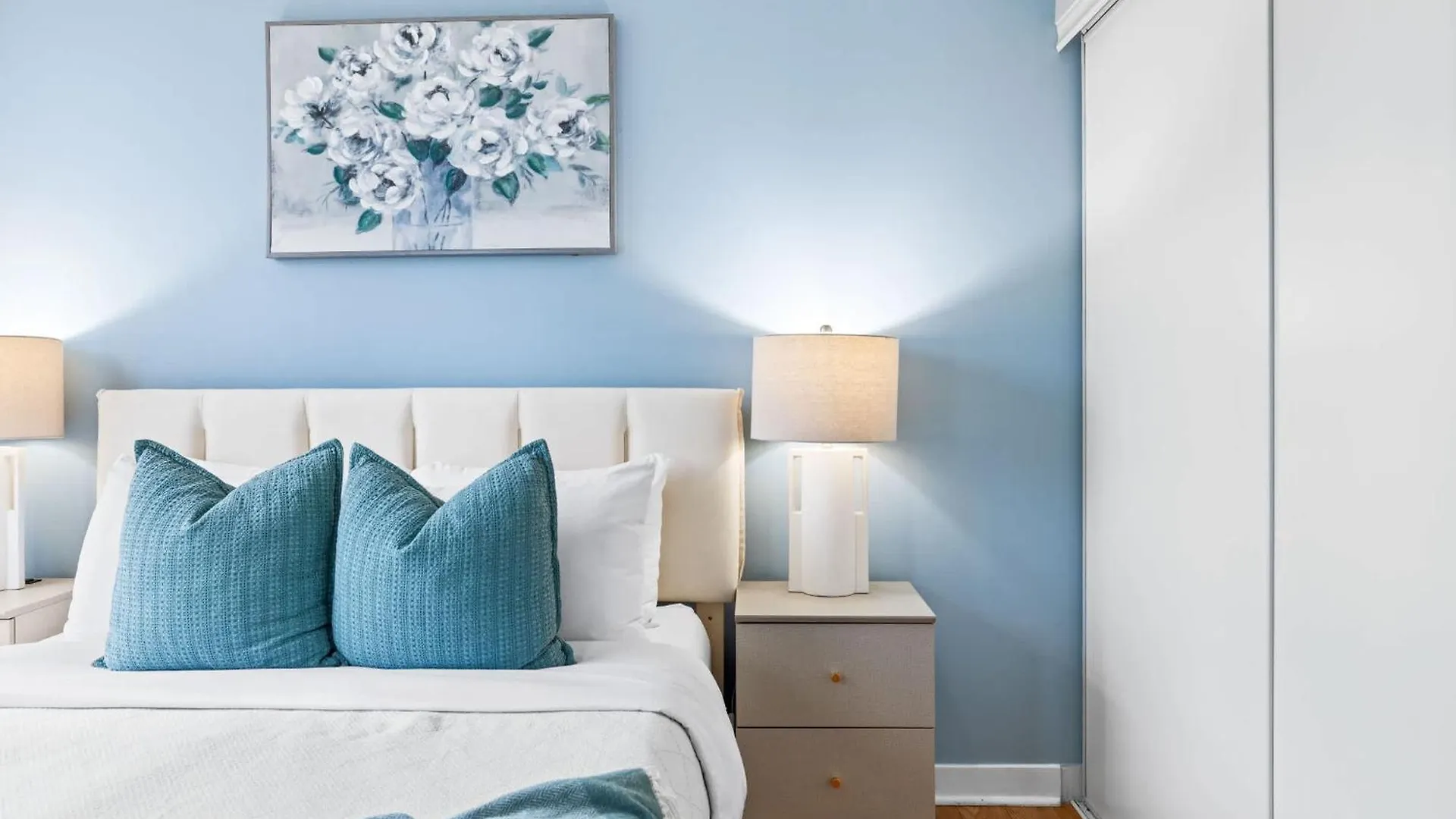 Apartment City Gem Near The Rogers Centre & Top Attractions Toronto