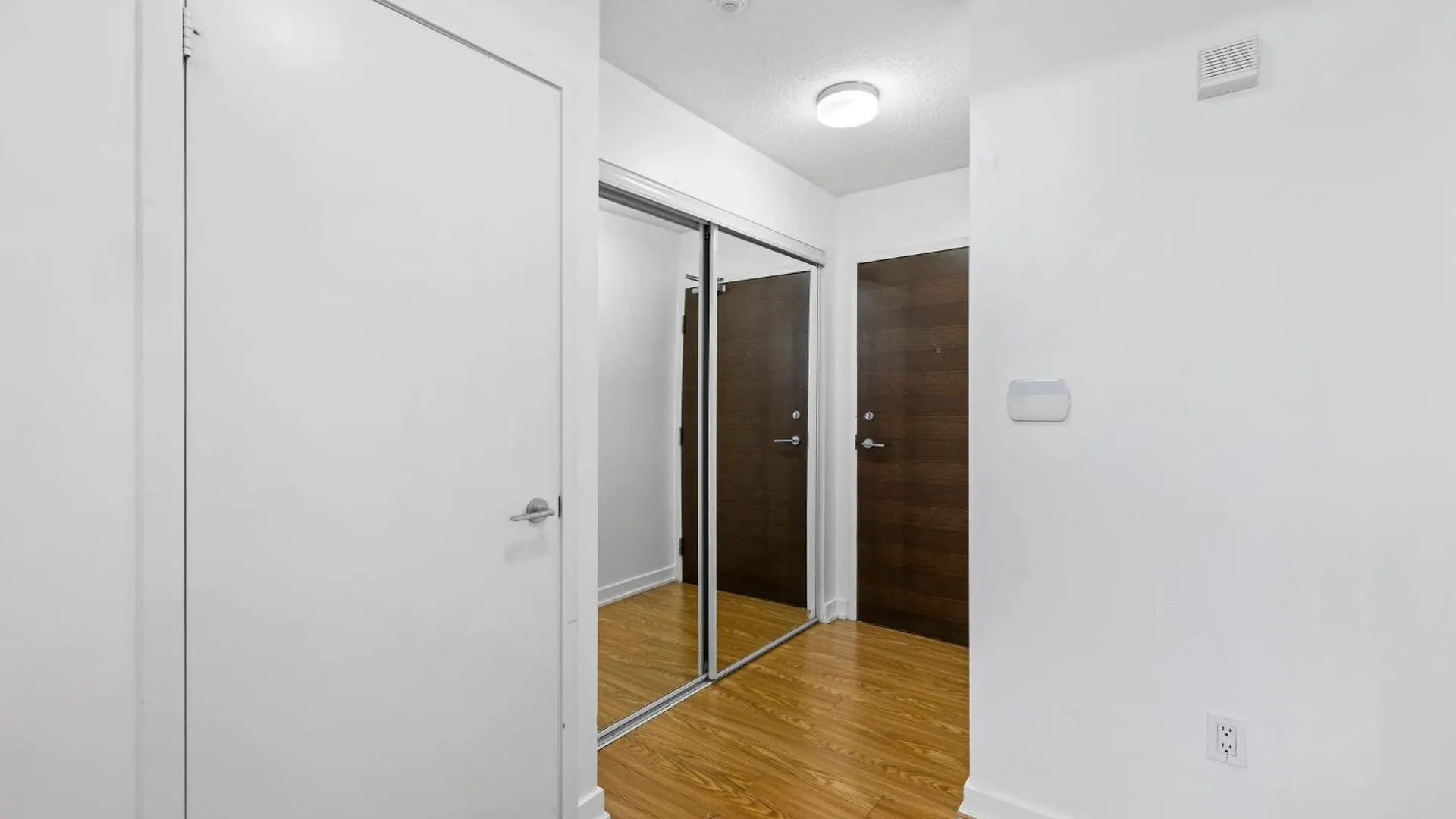 Apartment City Gem Near The Rogers Centre & Top Attractions Toronto