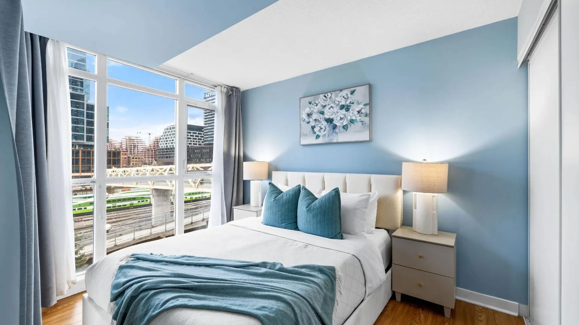 Apartment City Gem Near The Rogers Centre & Top Attractions Toronto